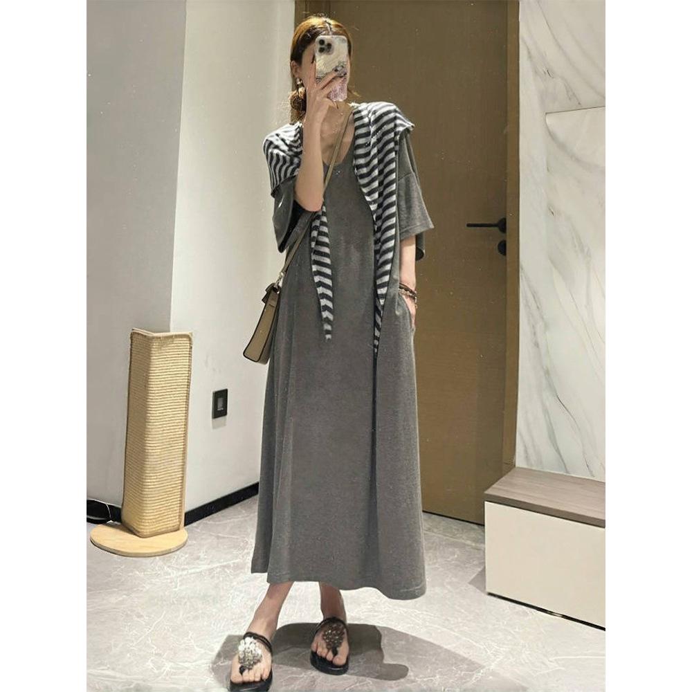 

Korean V-Neck Grey Mid-Sleeve T-Shirt Dress: Versatile, Slimming, Casual, Summer Fashion L