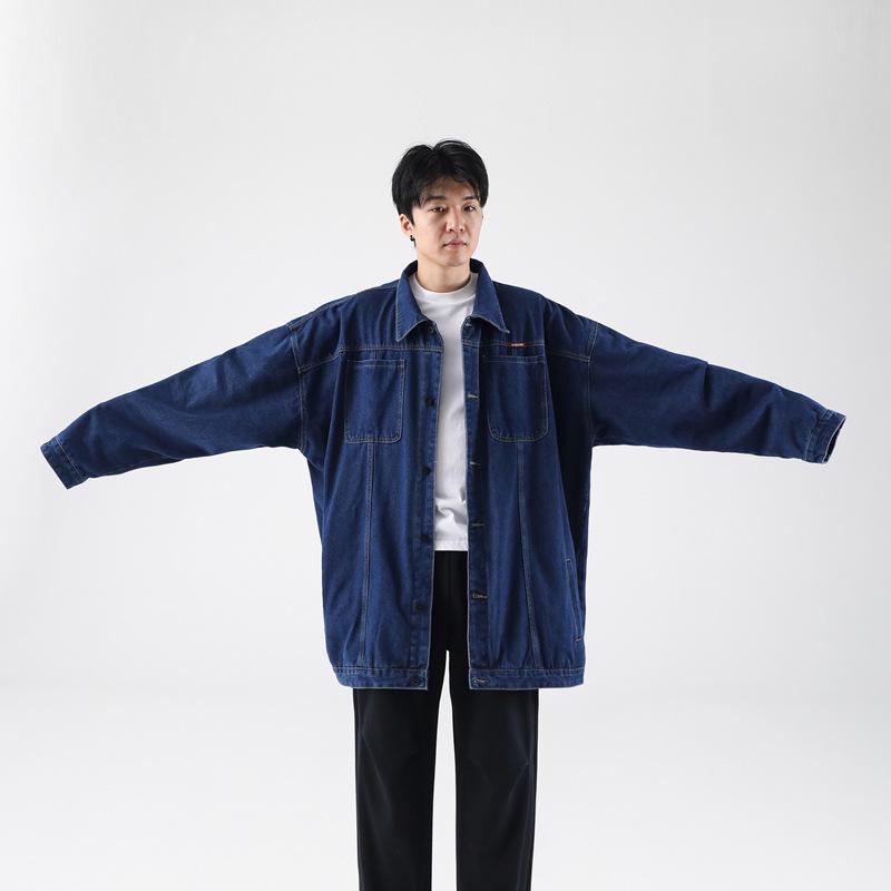 

Super Large Men s Loose Fit Denim Jacket - Extra Wide & Long, Fashionable Trendy Top for Big & Tall Sizes 3XL: Fits 280-300 jin темно-синього кольору