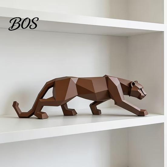 Creeping Cheetah Home Decoration 3D Printed Figurine, Compact Geometric Faceted Sculpture, Sleek Desktop Accessory Minimalist Leopard Statue