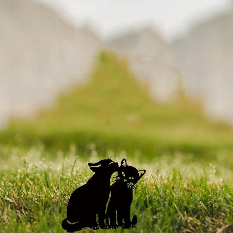 Metal Cat Fence Decoration - Enhance Garden Whimsy for Outdoor Spaces
