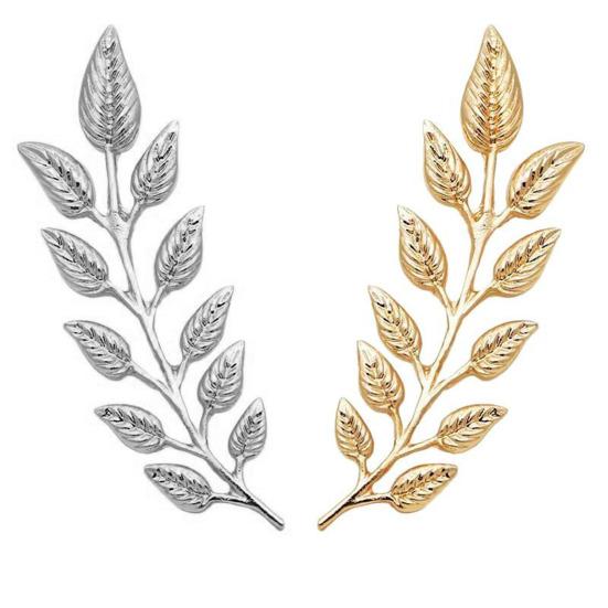 Women Collar Button Honeysuckle Leaf Shape Lapel Brooch Pin Suits Coats Bags Scarves Badge Versatile Accessory