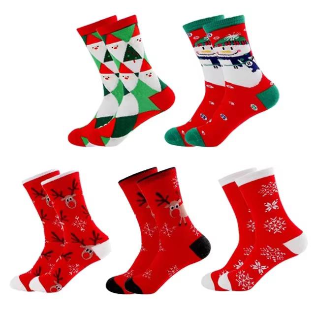 4 Pairs Men Women Christmas Printed Socks Cartoon Snowman Gingerbread Man Reindeer Santa Claus Suitable All Seasons Casual Socks