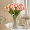 Elegante 9-Kopf-Tulpen Künstliche Blumen für Wohnzimmer- und Esstischdekoration