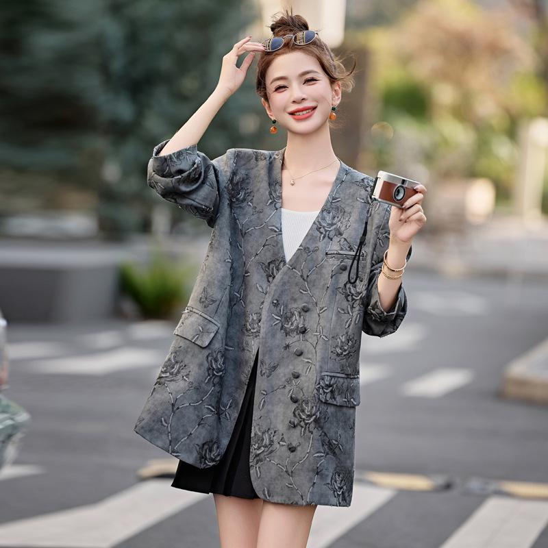 2025 Spring Women's V-Neck Jacquard Single-Breasted Fashion Suit Jacket