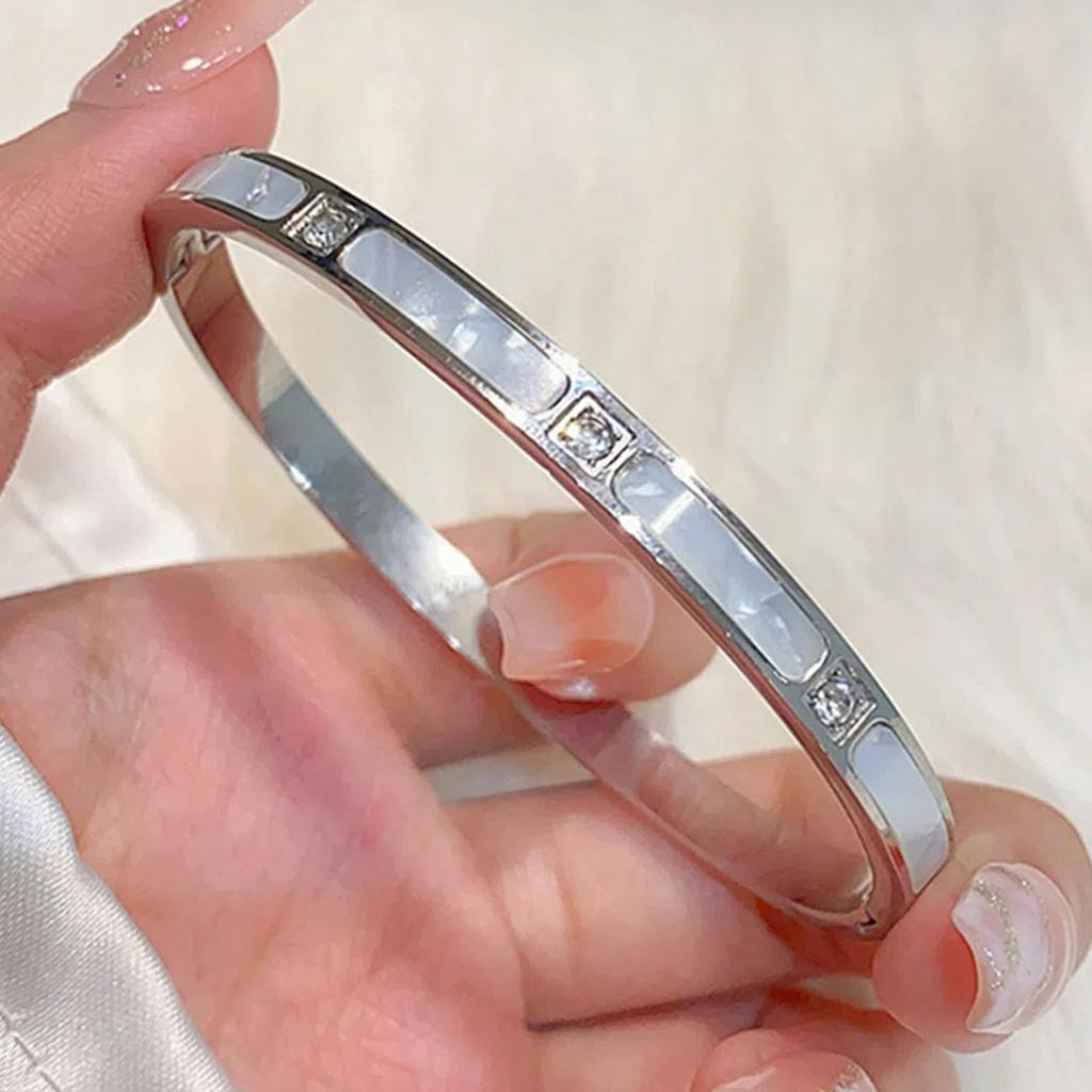 Zlatý titanový ocelový nerezový ocelový intarzovaný zirkonový pozlacený náramek stříbrný klasický jednoduchý styl růžové šaty vhodné pro ženy denní nošení