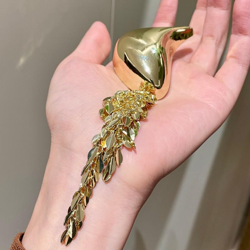 2025 Autumn/Winter Gold Wheat Ear Leaf Tassel Brooch - Geometric Water Drop Metal Pin Sweater Accessory