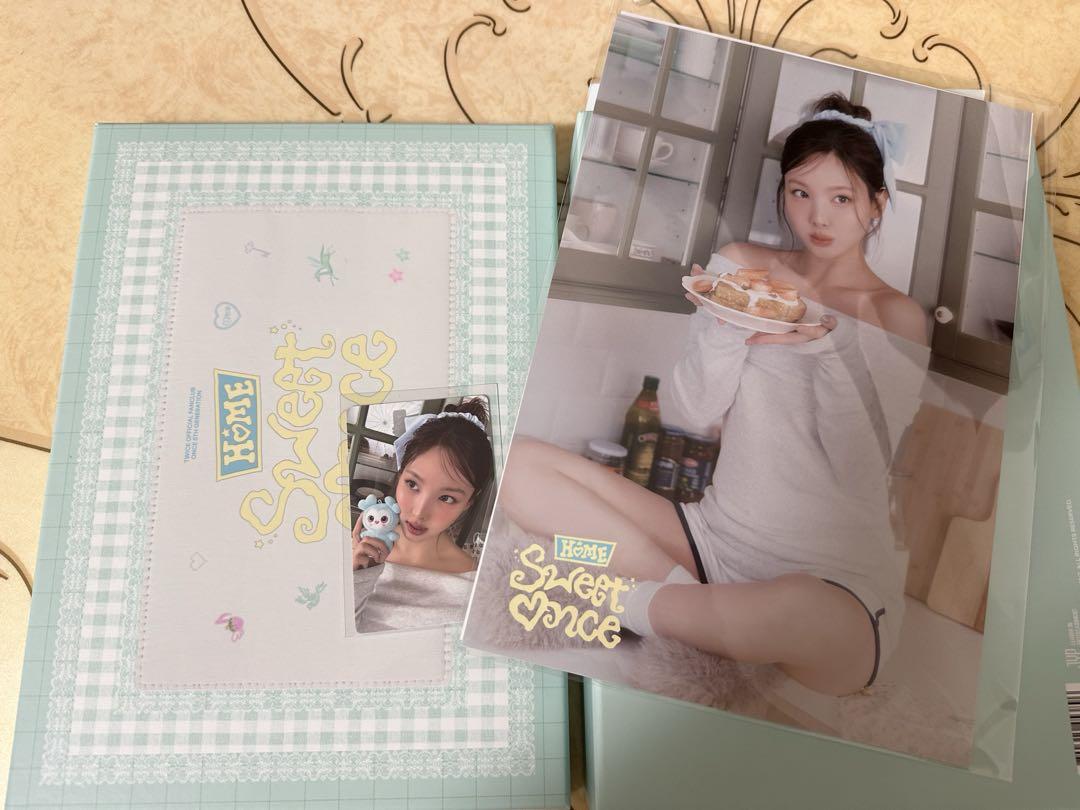 

[USED] TWICE Nayeon 5th Generation Korean Fan Club FC Membership Bonus Trading Card