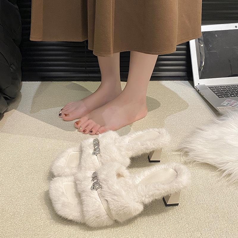 Thick heel fluffy slippers women's autumn and winter wear advanced sense 2025 new Internet celebrity rhinestone warm cotton drag ins tide