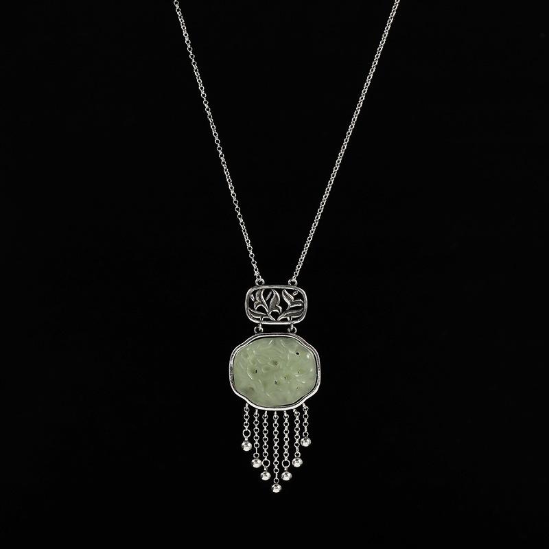 Classical Chinese cheongsam pressure placket pendant jade pendant fringed pendant retro court ancient Hanfu high-end accessories