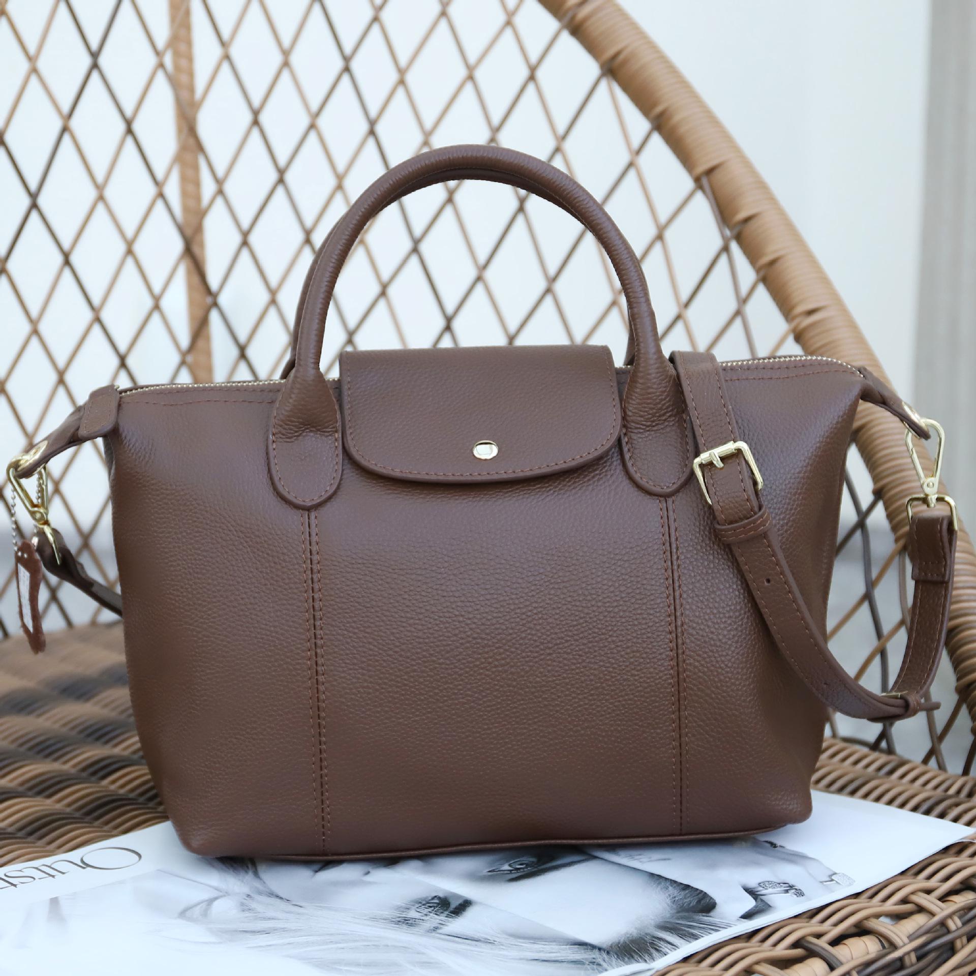 

Новая стильная женская сумка Boston из натуральной коровьей кожи большой вместимости 38L x 15W x 20H CM шоколадный