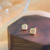 Einfache quadratische Ohrstecker mit Diamanten für Damen Leichter Luxus Kleiner Duft Geometrisch und hochwertig