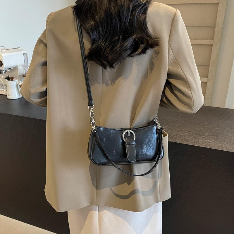 Simple Design Texture Solid Color 2025 Casual Summer New Fashion Popular Single Shoulder Crossbody Armpit Small Square Bag Women