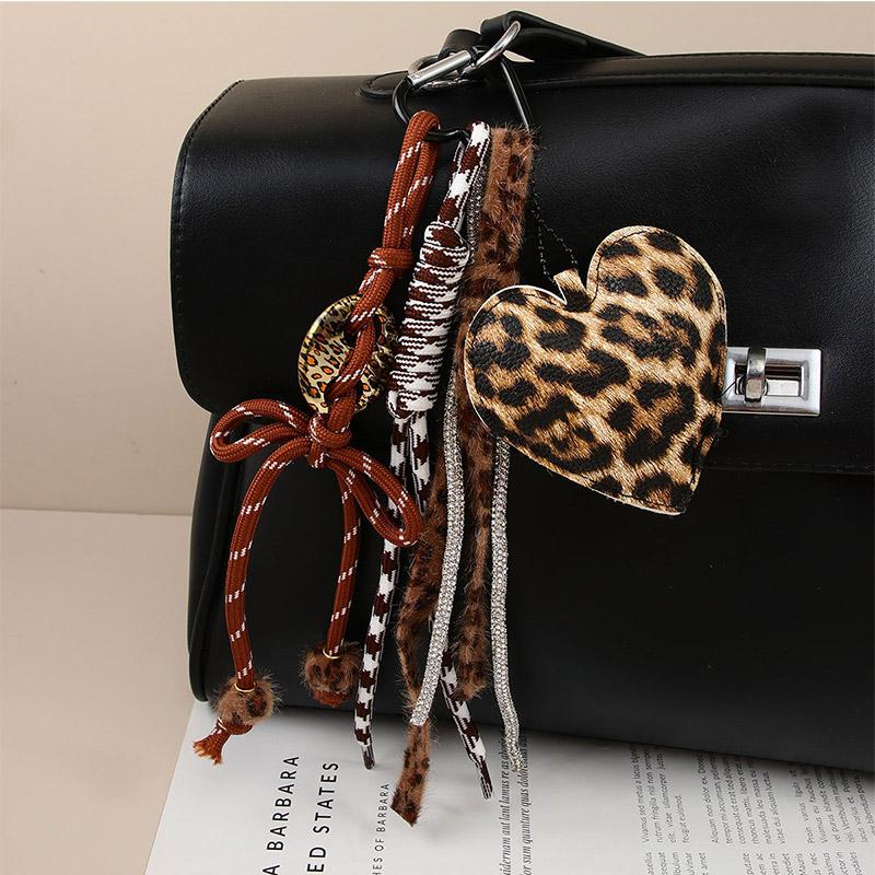Personal Leopard Print Bag Pendant Creative Heart Keychain Pendant Fashion Vintage Braided Cord Pendant Exquisite Versatile Gift