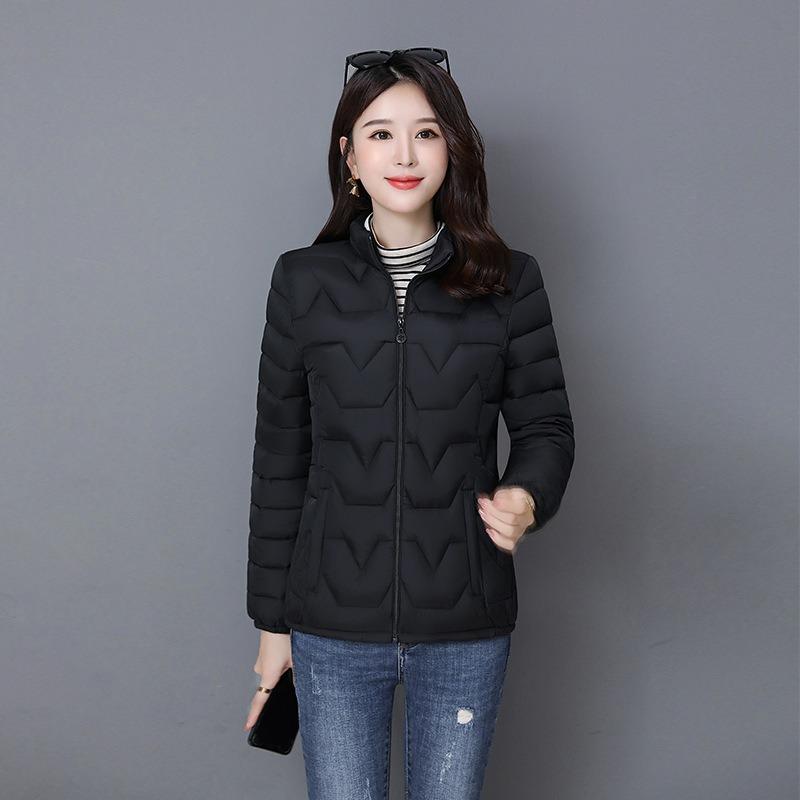 Small Padded Jacket Women's New Winter Fashion Light and Thin Large Size Padded Jacket Versatile Short Thickened Down Padded Jacket
