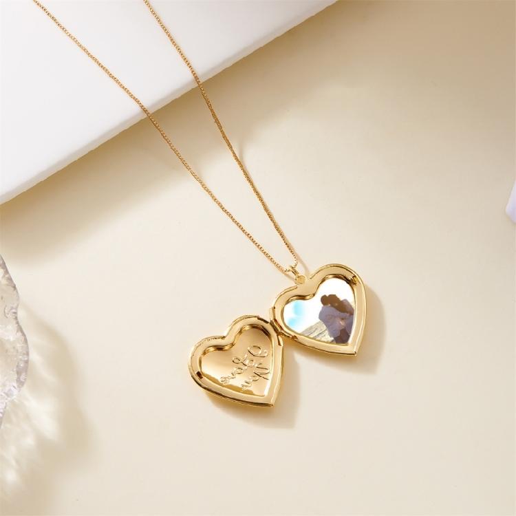 Adjustable Chain Heart Photo Locket Necklace with Detailed Florals Engraving Keepsakes Jewelry Portable for Gifting