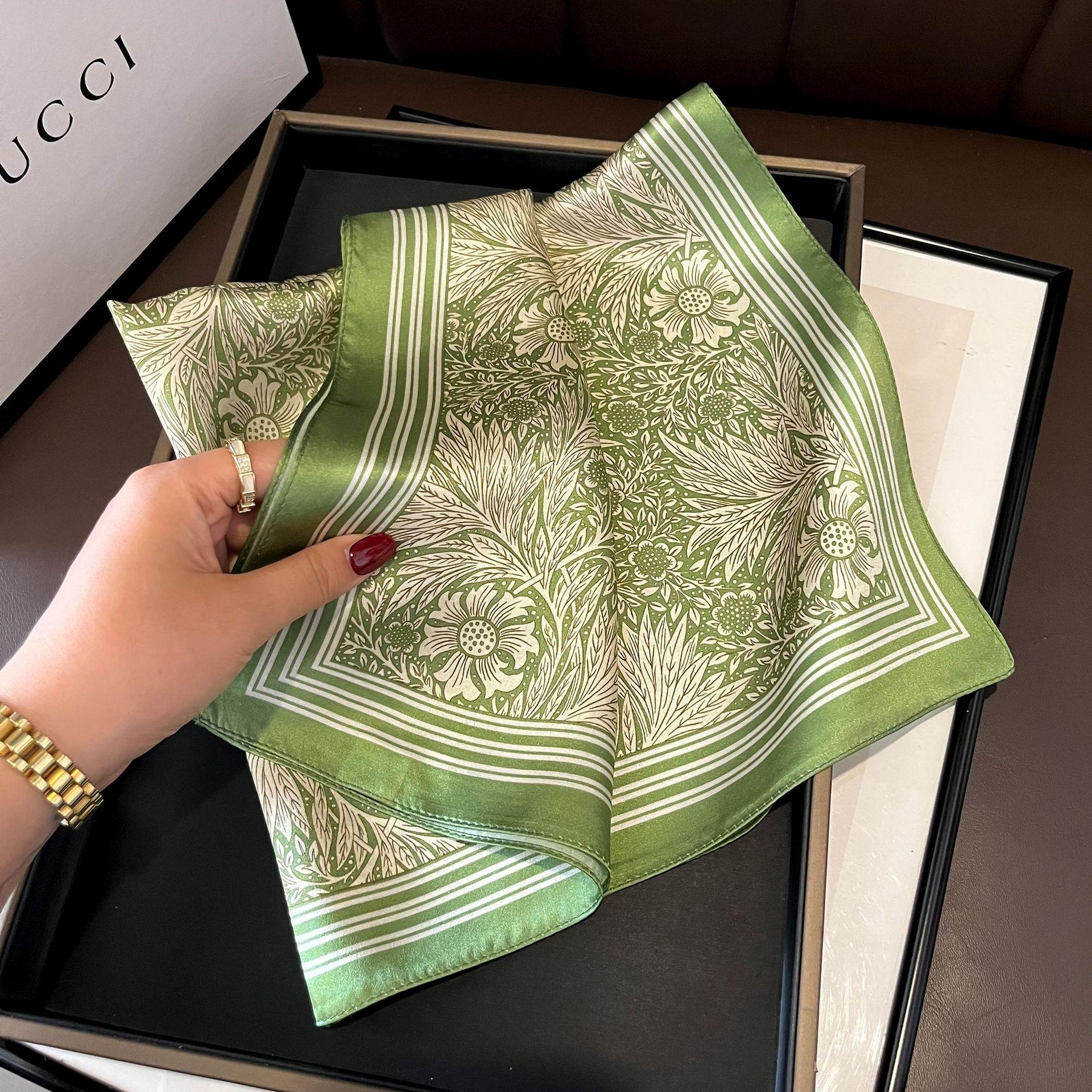 Silk scarf female flower silk small square scarf mulberry silk temperament decorative small scarf neck protection scarf green 53*53cm