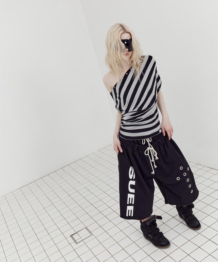 SETUP-EXE Stripe Eyelet Drape Top / Black