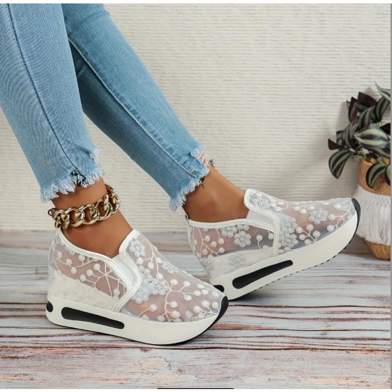 Women's fashion flat bottom inner height increase mesh yarn breathable casual single shoes support platform