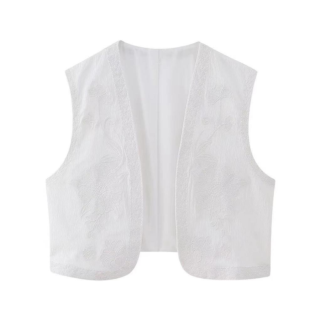 Summer Women's Vest with Fashion Retro Embroidered Vest Outside