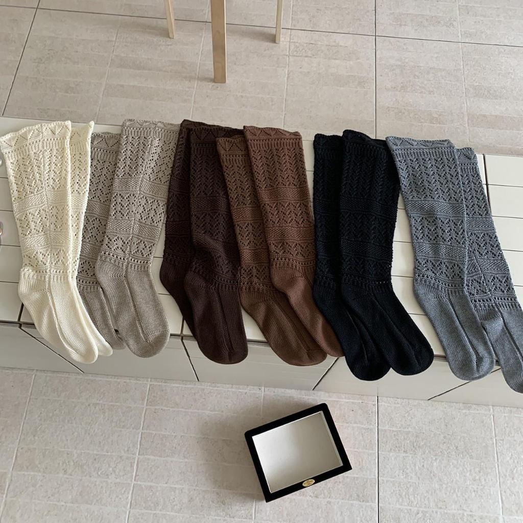 Wei Xue Autumn/Winter Hollowed Wool Slouch Calf Socks: Runway Style Knitted Lace, Warm & Slimming.