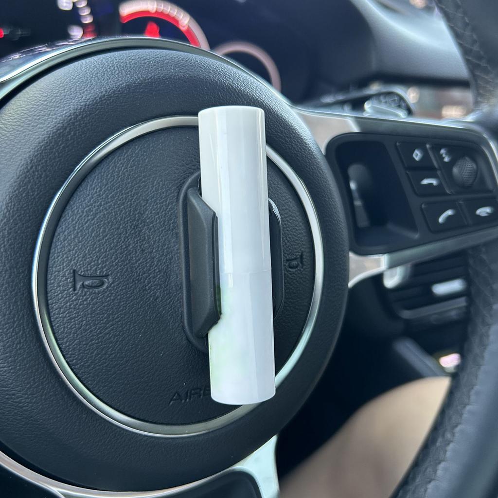 Car Lip Balm Holder Silicone Holder for Chapstick Car Essentials Upright Chapstick Holder Lip Balm Holder for Women Girl