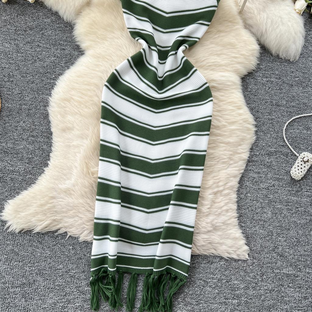 Letní dámské bez rukávů pruhované pletené střapcové slim bodycon pouzdrové svetrové šaty