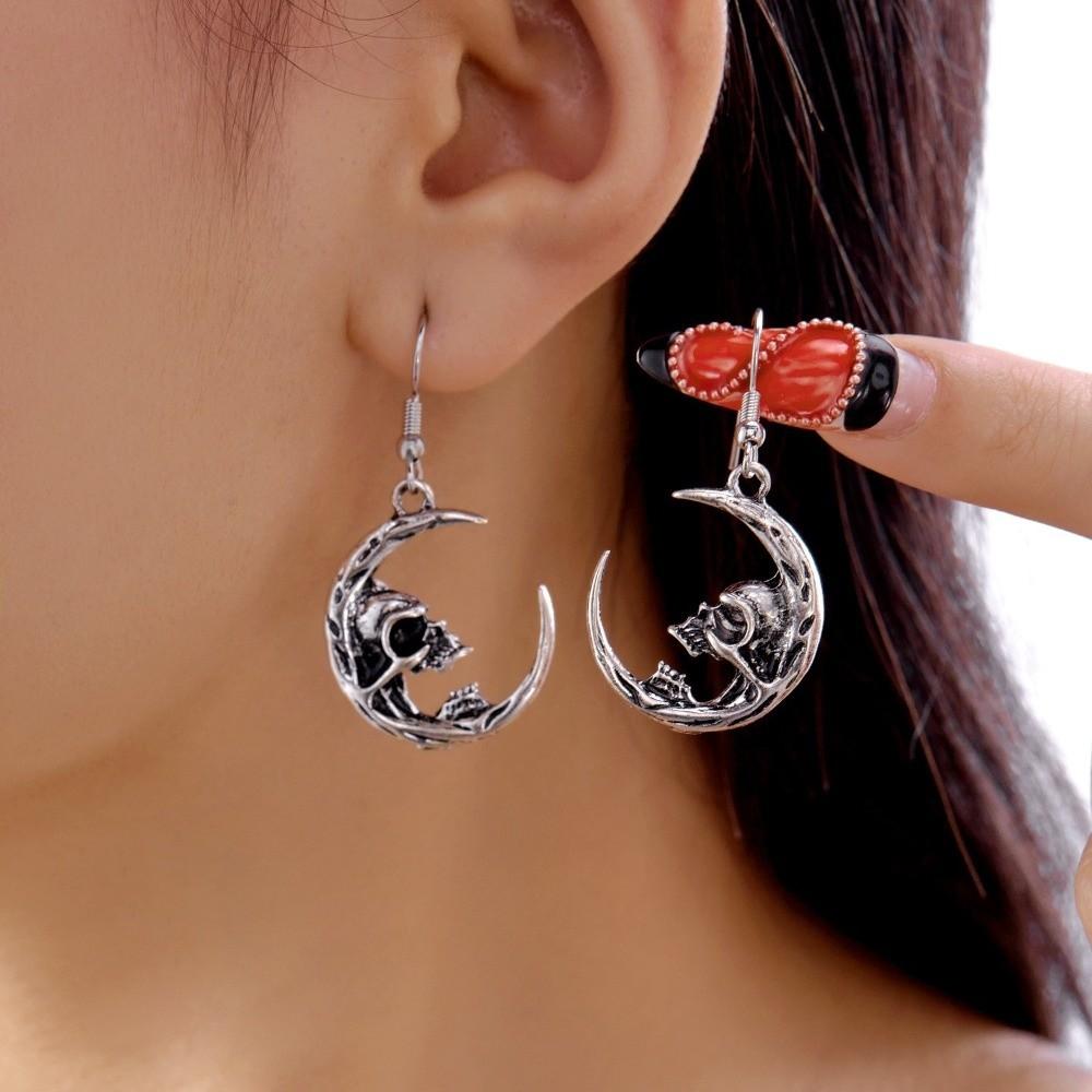 Metal Ghost Ear Studs Skeleton Skull Dangle Earrings Exaggerated Halloween Earrings Unisex