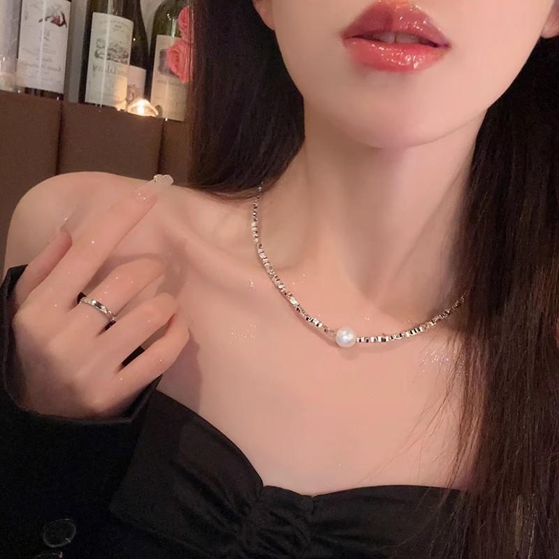 Spicy Girl Tassel Pearl Necklace: Elegant, Versatile Clavicle Jewelry for Women