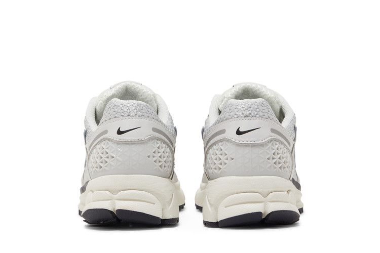 Women's Sneakers Nike Zoom Vomero 5 Photon Dust Metallic Silver (Women's) Photon Dust/Chrome/Gridiron/Sail