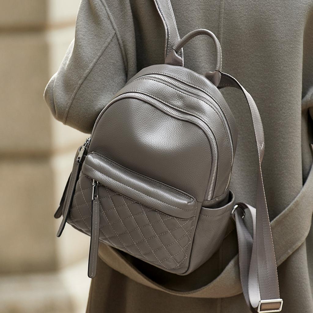 Genuine Leather Backpack for Black Women Full Grain Large Travel Bag Business Designer Necessity New Fashion