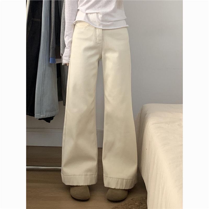 Women's Beige Casual Flared Jeans, Relaxed Fit, Floor-Length for Pear-Shaped Body, Spring/Autumn 2025