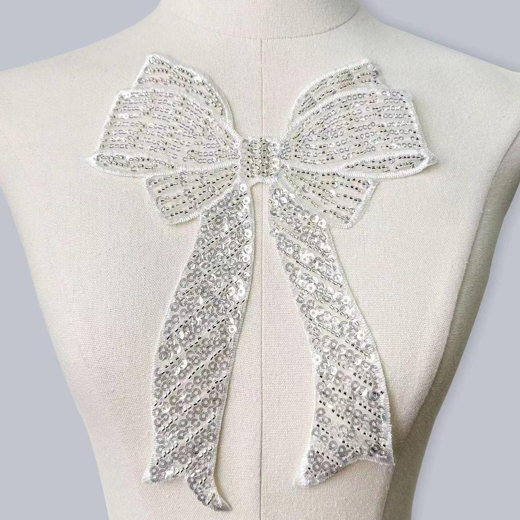 Damen Spitzenkragen mit weißer schwerer Schleife, Pailletten und Perlenblumen-Accessoires