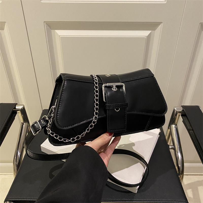 

2025 лето новая ретро текстура сумка-багет женская популярная на плечо женская сумка простая кроссбоди подмышечная сумка тренд чёрный