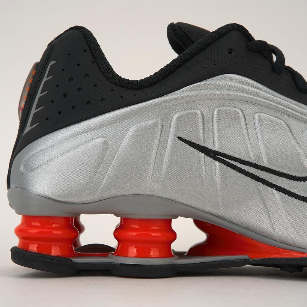 Nike Shox R4 Retro OG 2019 Sneakersy Unisex Srebrny Czarny Metaliczny Srebrny BV1111-008