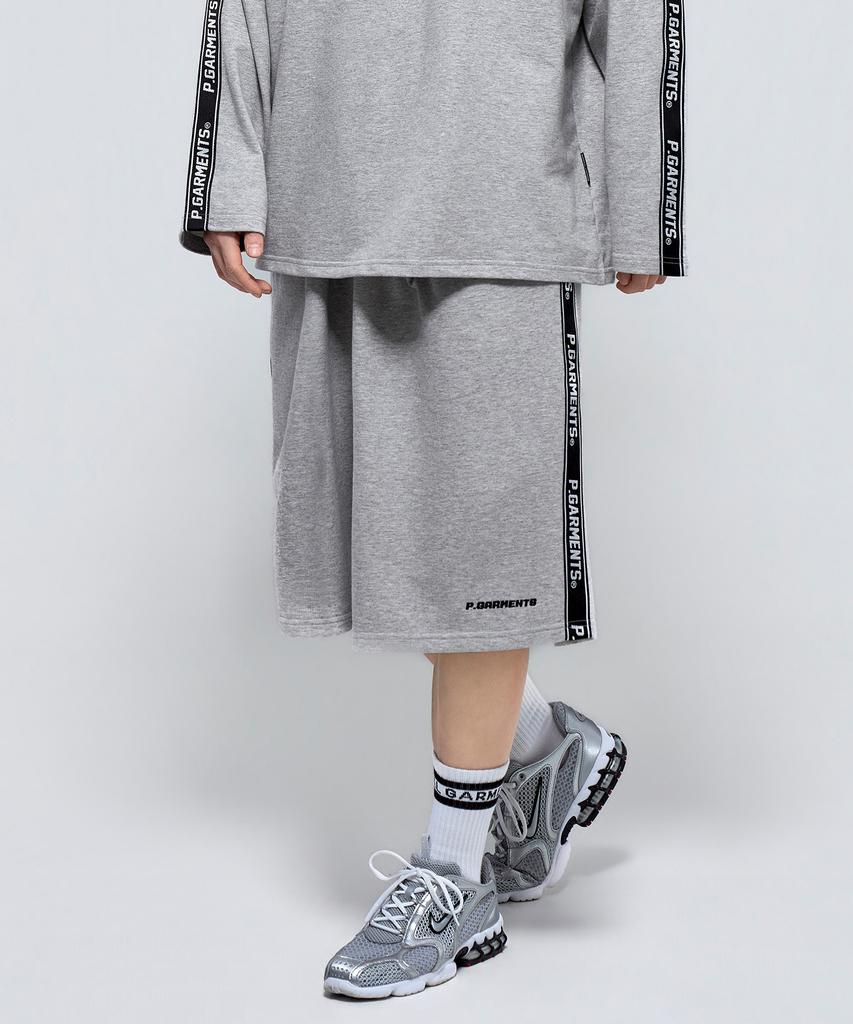 Pijikeolgameoncheu P2609 Track Over Bermuda Shorts [2 Colors]