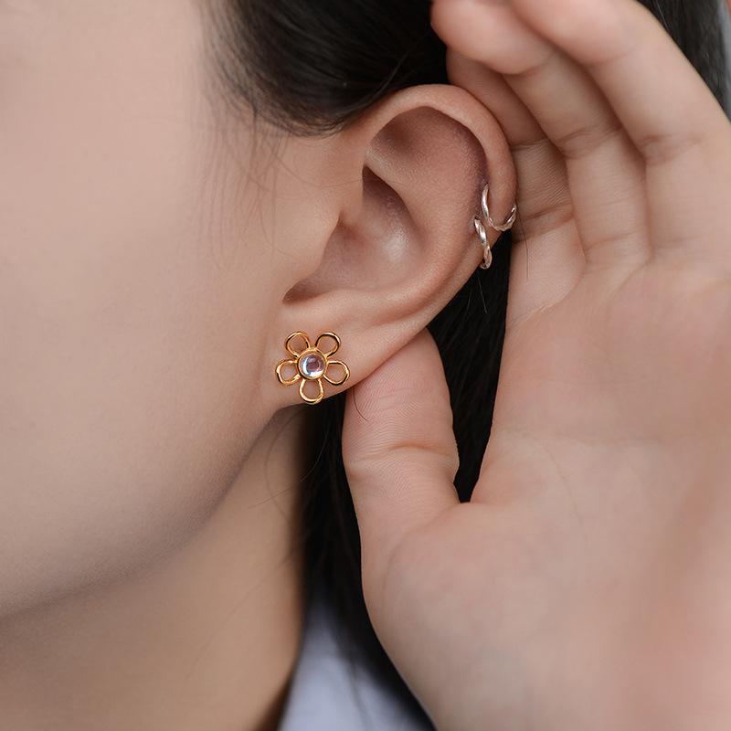 Flower Moonstone Earrings Simple Niche Earrings Versatile Cute Girl Short Earrings