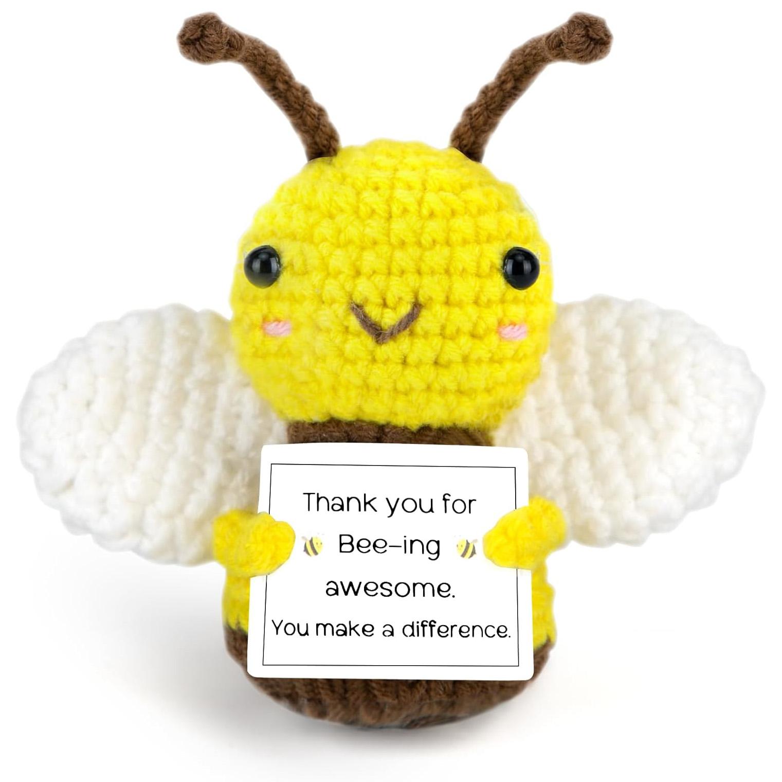 

Funny Crochet Positive Alien Dolls Handmade Knitted Alien with Uplifting Message Card Sci-Fi Lovers Halloween Home Decoration