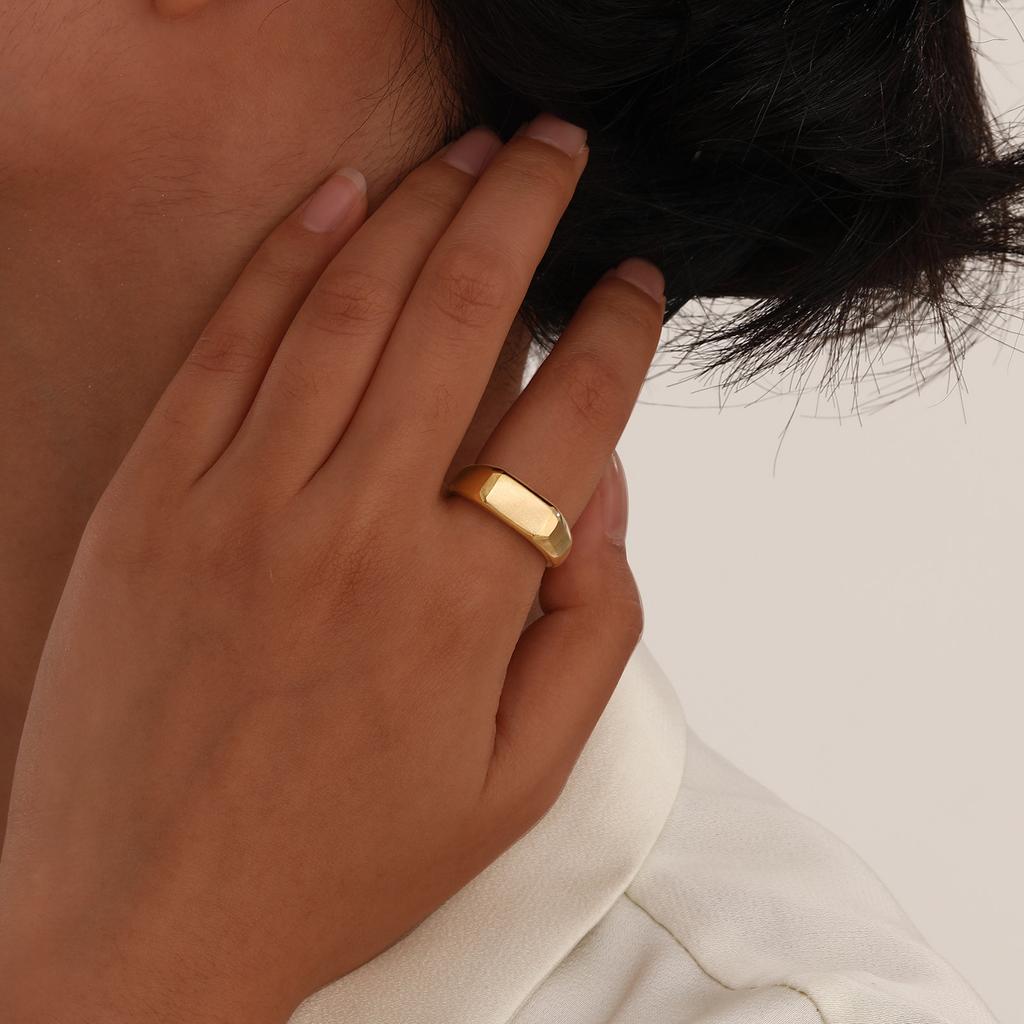 Custom Women Signet Ring,  Name Ring, Stackable Bar Ring Minimalist Jewelry Size 6-12