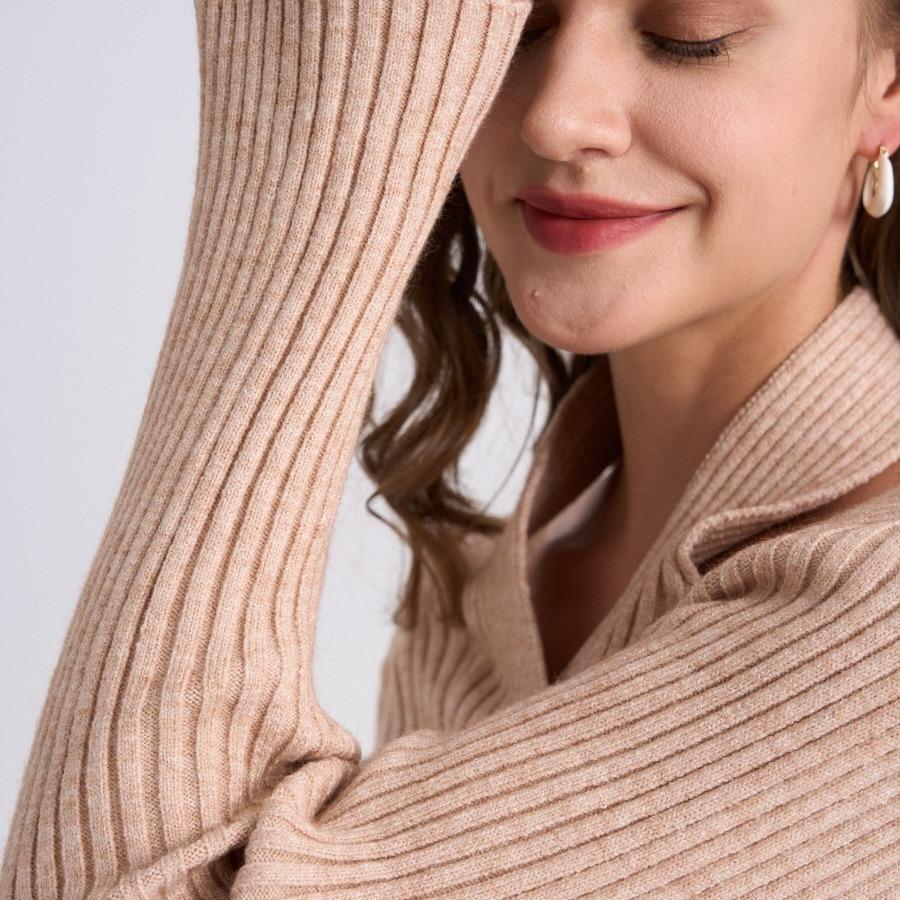 V-neck Braided Sweater, Knitted Halter, Pullover, Striped, Long-sleeved, Slim and Irregular Top for Women