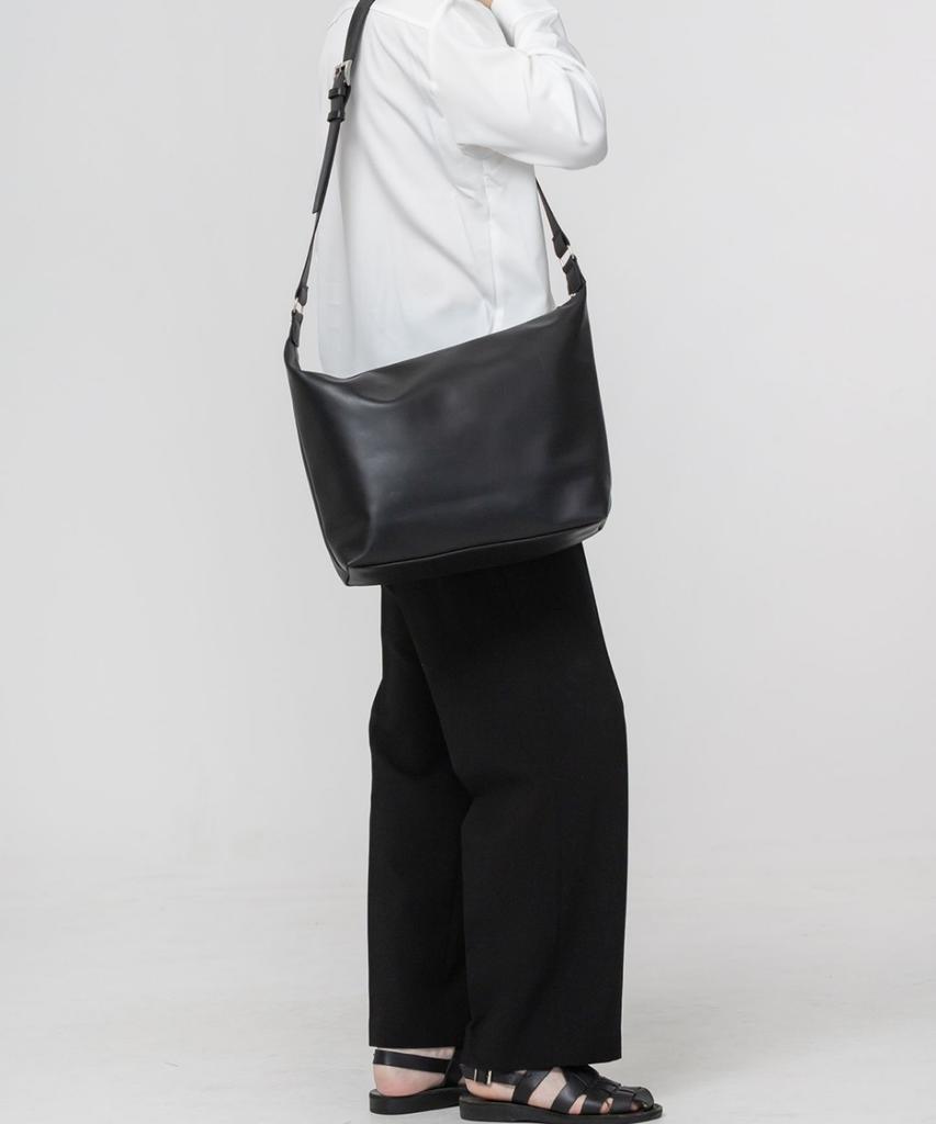 Umbrella On The Go Signature City Stage Leather Crossbody Bag