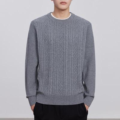 Men's Grey Cable Knit Pullover: 2024 Autumn/Winter, Round Neck, Slightly Loose, Long Sleeve Knitwear.