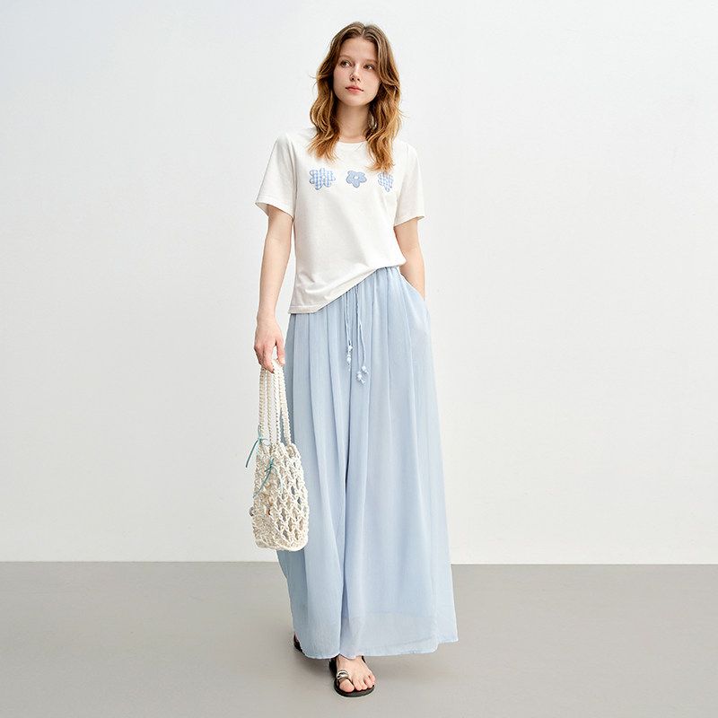 

Single Plus size Women s Fun Flower Cool T-shirt Summer 2025 New arrival Loose-Fit mm Straight-leg H-shaped Round Neck Tops Pure White JP3