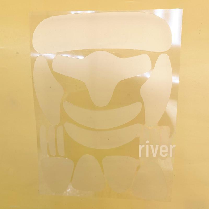 Zestaw transgranicznych silikonowych naklejek przeciwzmarszczkowych: 16 Naklejek na Twarz, Czoło, Okolice Oczu, Szyję oraz 11 Naklejek w Kształcie Litery T na Klatkę Piersiową.