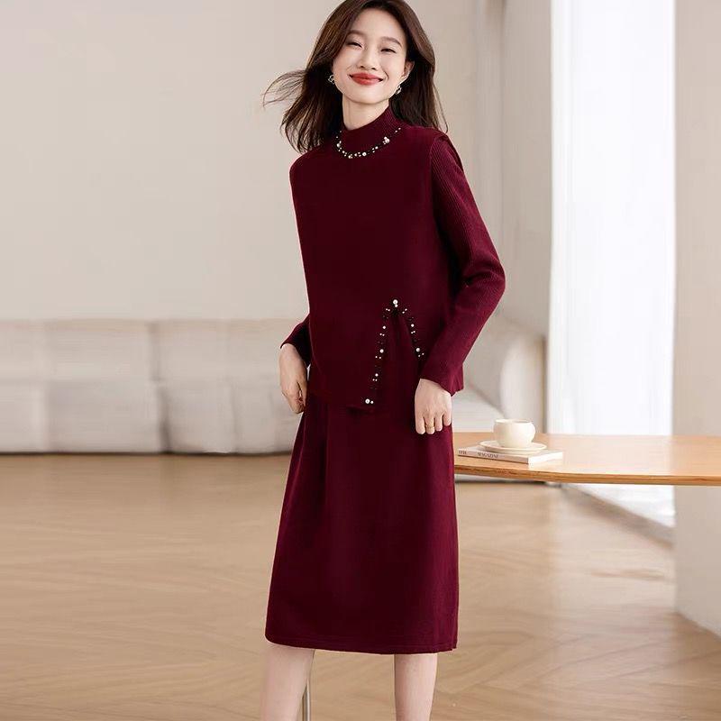 Rochie tricotată cu mărgele, lungime medie, din două piese - Toamnă/Iarnă 2025, Stil coreean