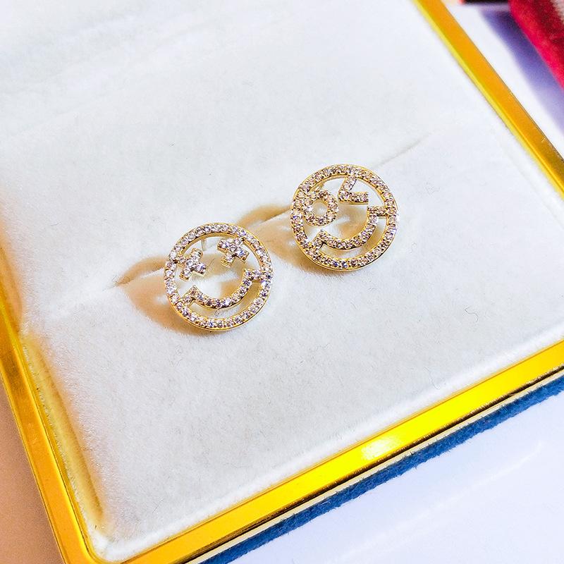 

Серьги-смайлики с полными бриллиантами для женщин из стерлингового серебра, корейские серьги с темпераментом для Нового года, модные серьги простого и холодного стиля