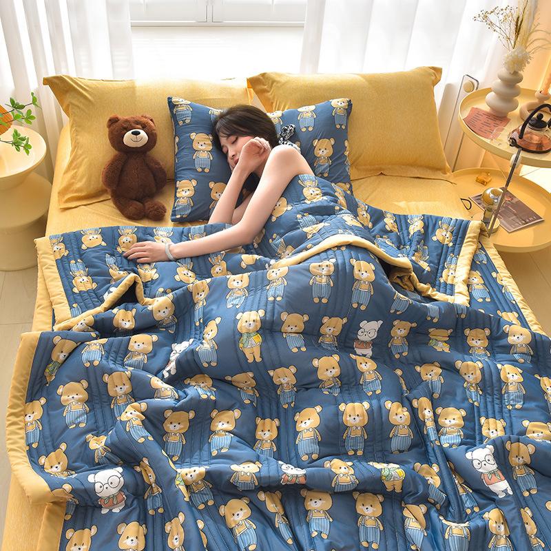 Comfortable Summer Quilt Cooling Sensation Lightweight Blanket Coolness Bare Sleeping Quilted Comforter Duvet  Flower Printed Quilted Bedspread