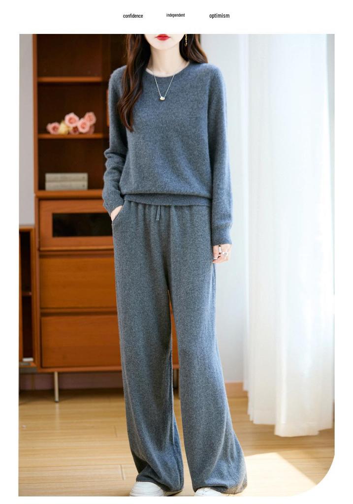 100% Pure Wool Lazy Style Loose Knit Cashmere Pullover Sweater, Round Neck, Autumn/Winter.