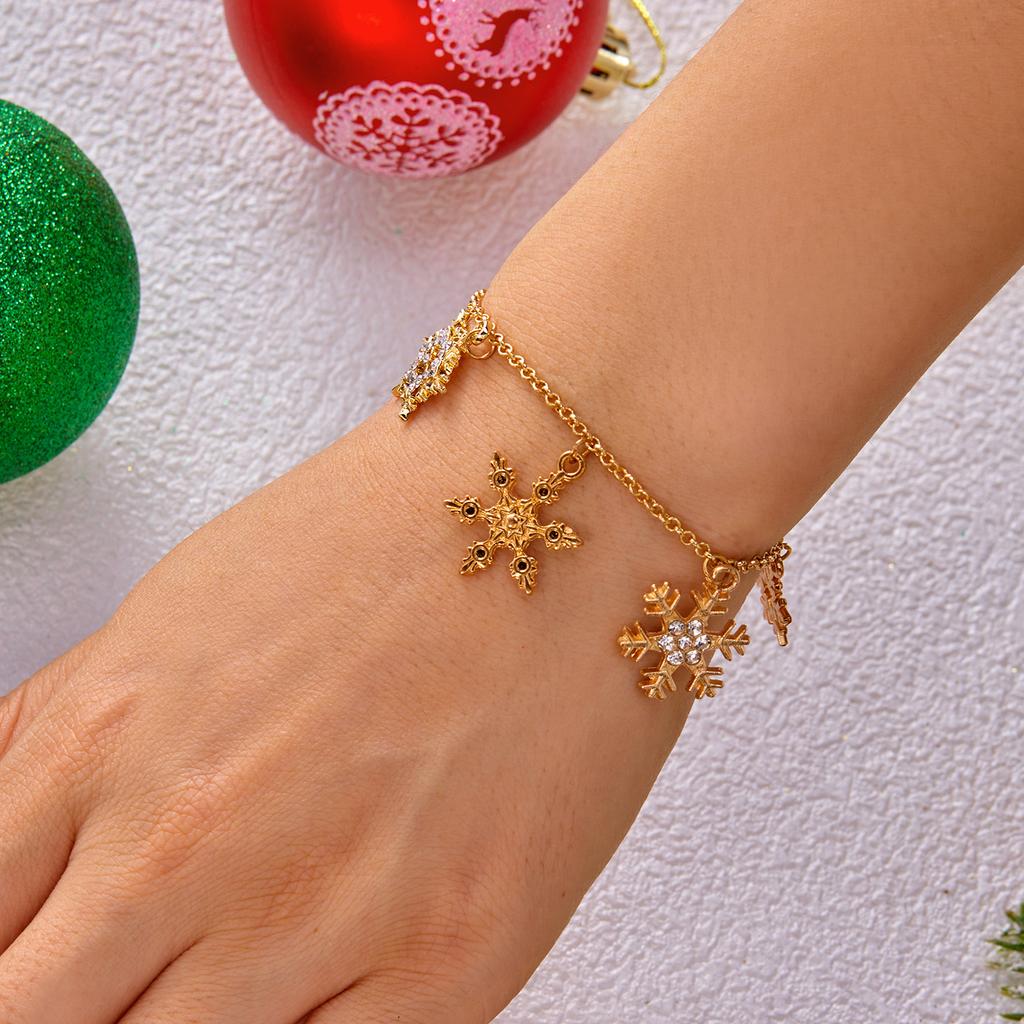 Christmas Theme Metal Crystal Resin Pendant Bracelet for Women Fashion Rhinestone Shiny Bangle Party Festival New Year Jewelry