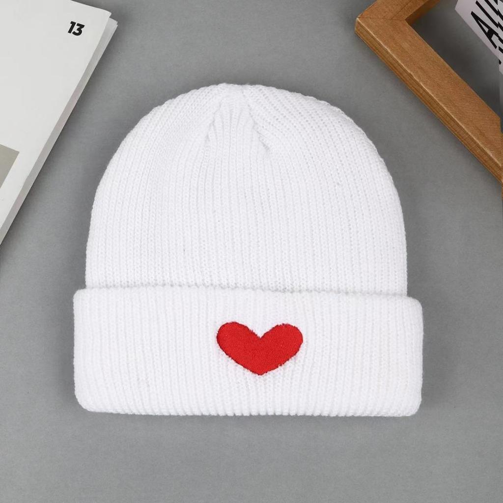 Embroidered Love Knitted Hat for Women in Autumn and Winter, Warm and Casual, Versatile, Student Knitted Hat, Cold Hat