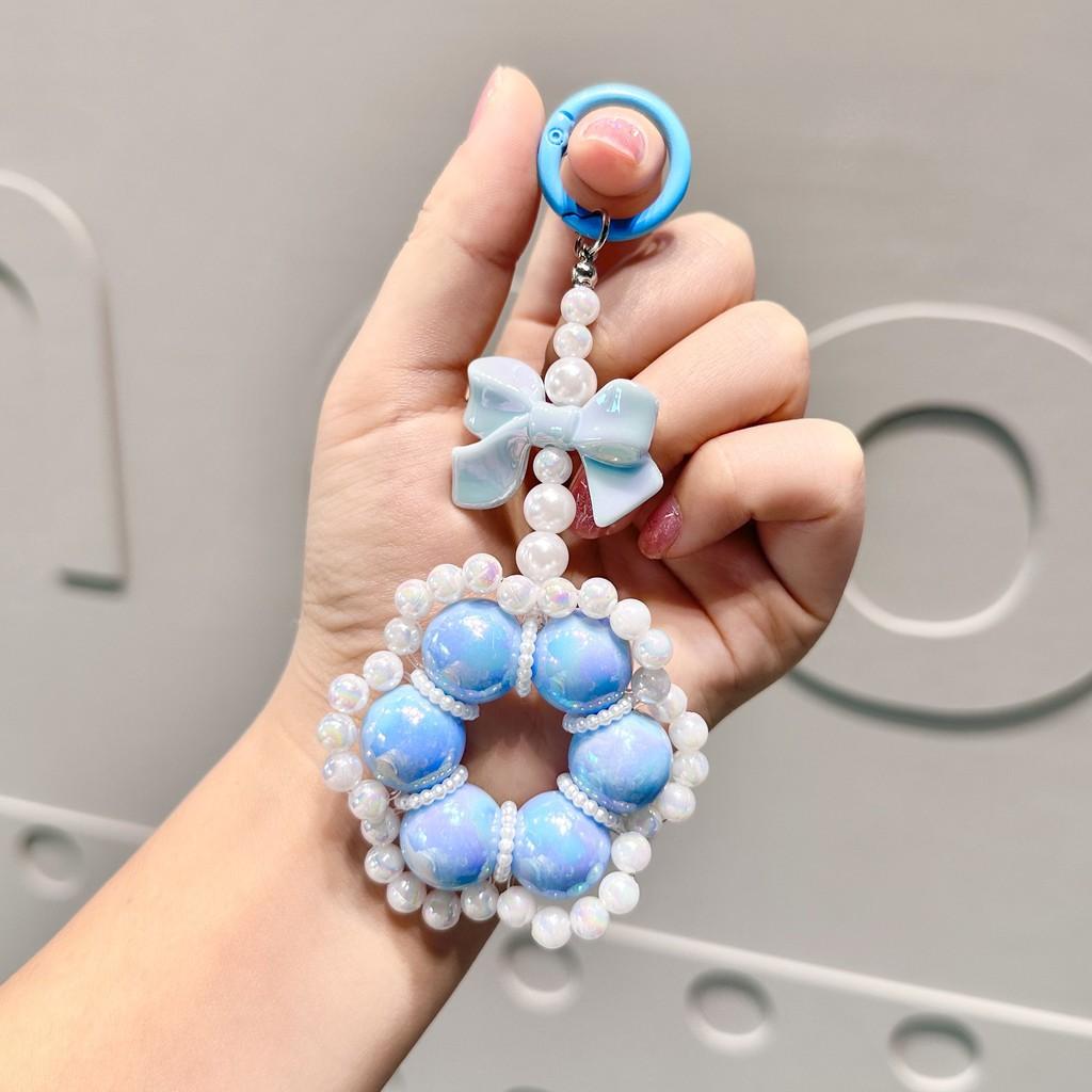 

Multicolored Elegant Flower Charm Keychain Delightful Gift For Friends And Family Occasions синий